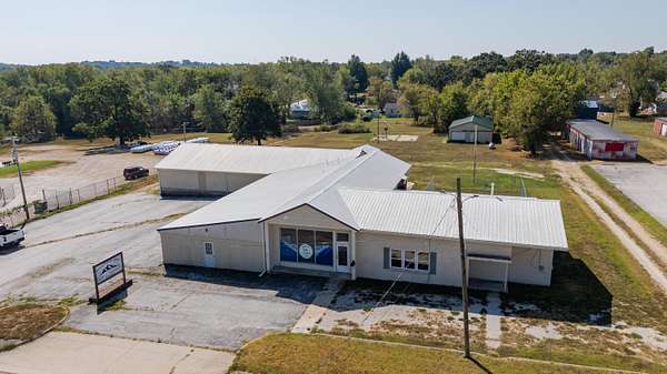 1.65 Acres of Commercial Land for Sale in Mountain Grove, Missouri
