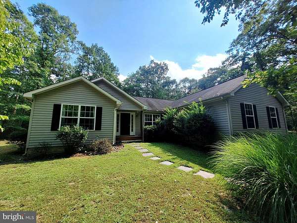 3.52 Acres of Land with Home for Lease in Stafford, Virginia
