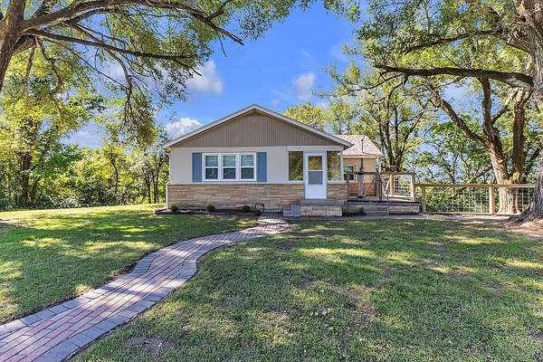 2.16 Acres of Land with Home for Sale in St. Joseph, Missouri