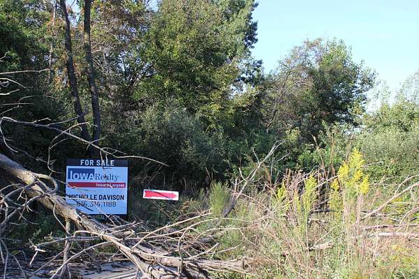 1.26 Acres of Residential Land for Sale in West Des Moines, Iowa