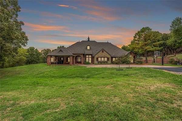 12.5 Acres of Land with Home for Sale in Skiatook, Oklahoma