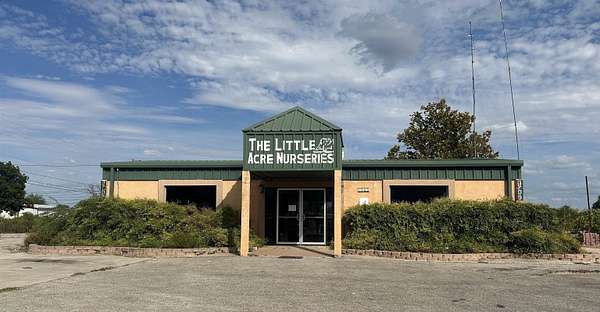2.87 Acres of Improved Mixed-Use Land for Sale in Del Rio, Texas