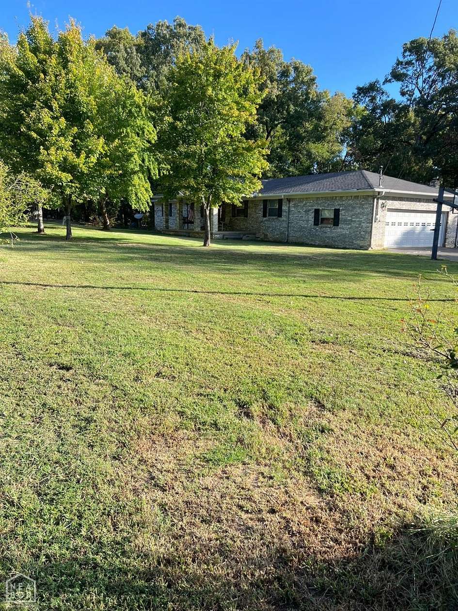 2 Acres of Land with Home for Sale in Jonesboro, Arkansas