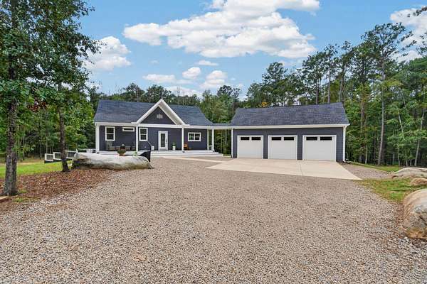 3 Acres of Land with Home for Sale in White Plains, Georgia