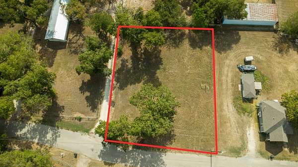 0.43 Acres of Mixed-Use Land for Sale in Cleburne, Texas