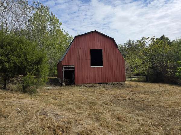 4.4 Acres of Land with Home for Sale in Willow Springs, Missouri