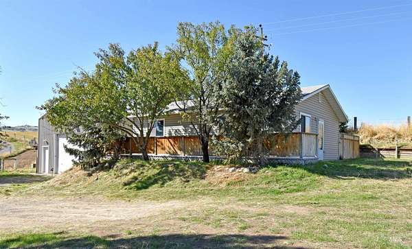 4.43 Acres of Land with Home for Sale in Clarkston, Washington