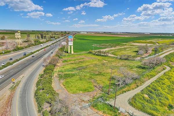 2.16 Acres of Commercial Land for Sale in Dixon, California