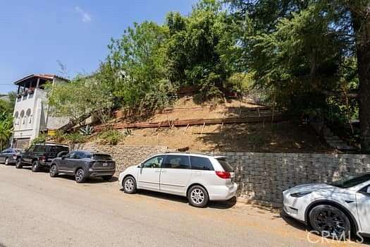 0.06 Acres of Land for Sale in Los Angeles, California