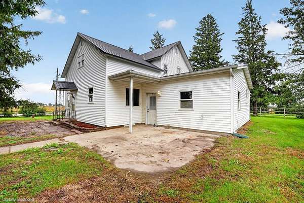 3.69 Acres of Land with Home for Sale in Allison, Iowa