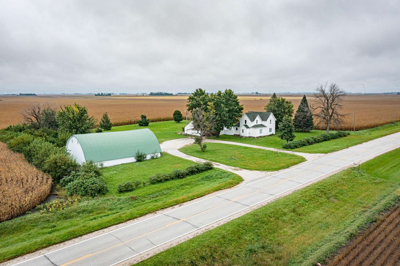 2.18 Acres of Land with Home for Sale in Fort Dodge, Iowa