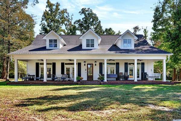 139 Acres of Recreational Land with Home for Sale in Poplarville, Mississippi