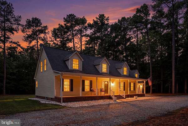 3.5 Acres of Land with Home for Sale in Urbanna, Virginia
