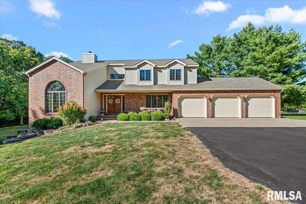 2 Acres of Land with Home for Sale in Glenarm, Illinois