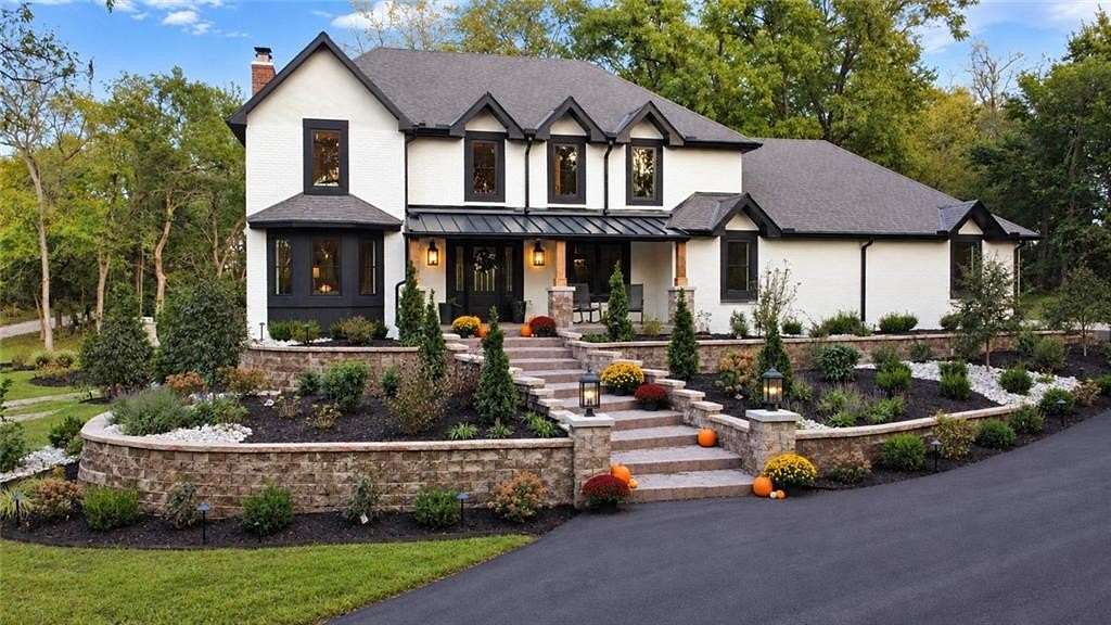 20 Acres of Land with Home for Sale in Lee's Summit, Missouri