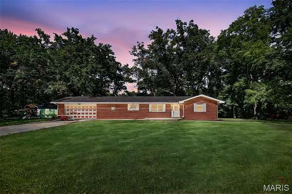 5 Acres of Land with Home for Sale in Edwardsville, Illinois