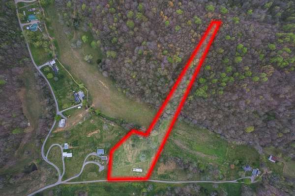 5 Acres of Residential Land for Sale in Manchester, Tennessee