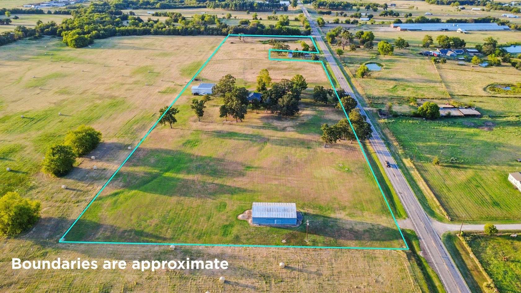 15 Acres of Land with Home for Sale in Saltillo, Texas