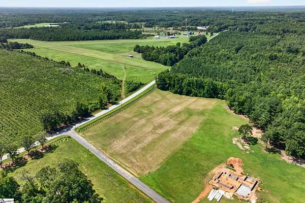 5 Acres of Residential Land for Sale in Honea Path, South Carolina