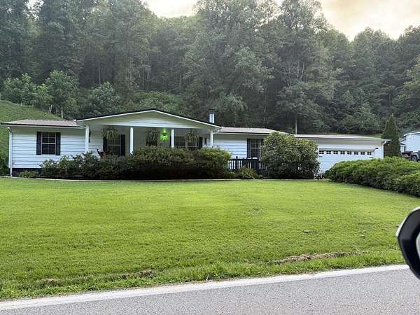 5 Acres of Land with Home for Sale in Canada, Kentucky