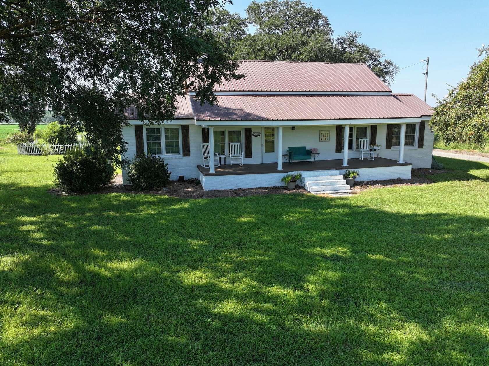 8.27 Acres of Land with Home for Sale in Jacksonville, Georgia