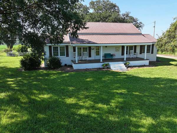 8.27 Acres of Land with Home for Sale in Jacksonville, Georgia