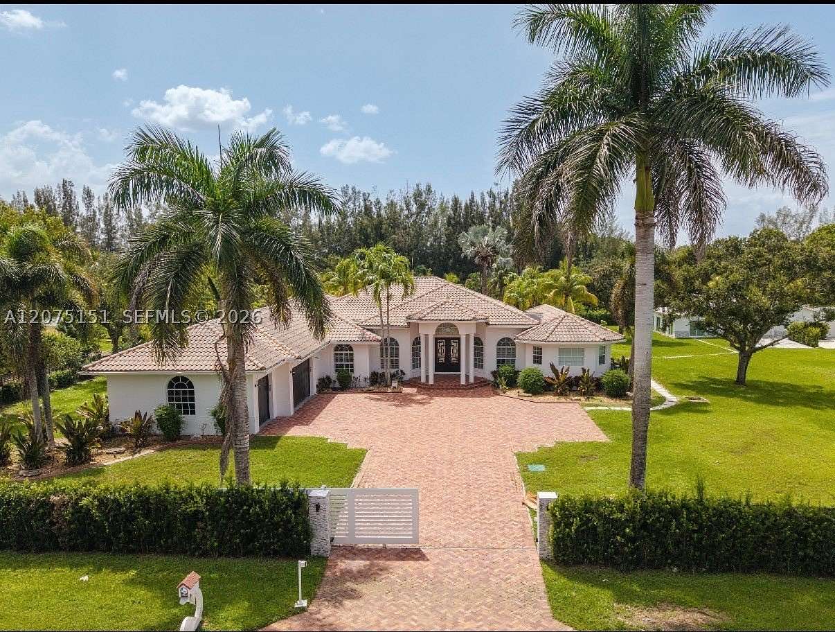 2 Acres of Land with Home for Lease in Southwest Ranches, Florida