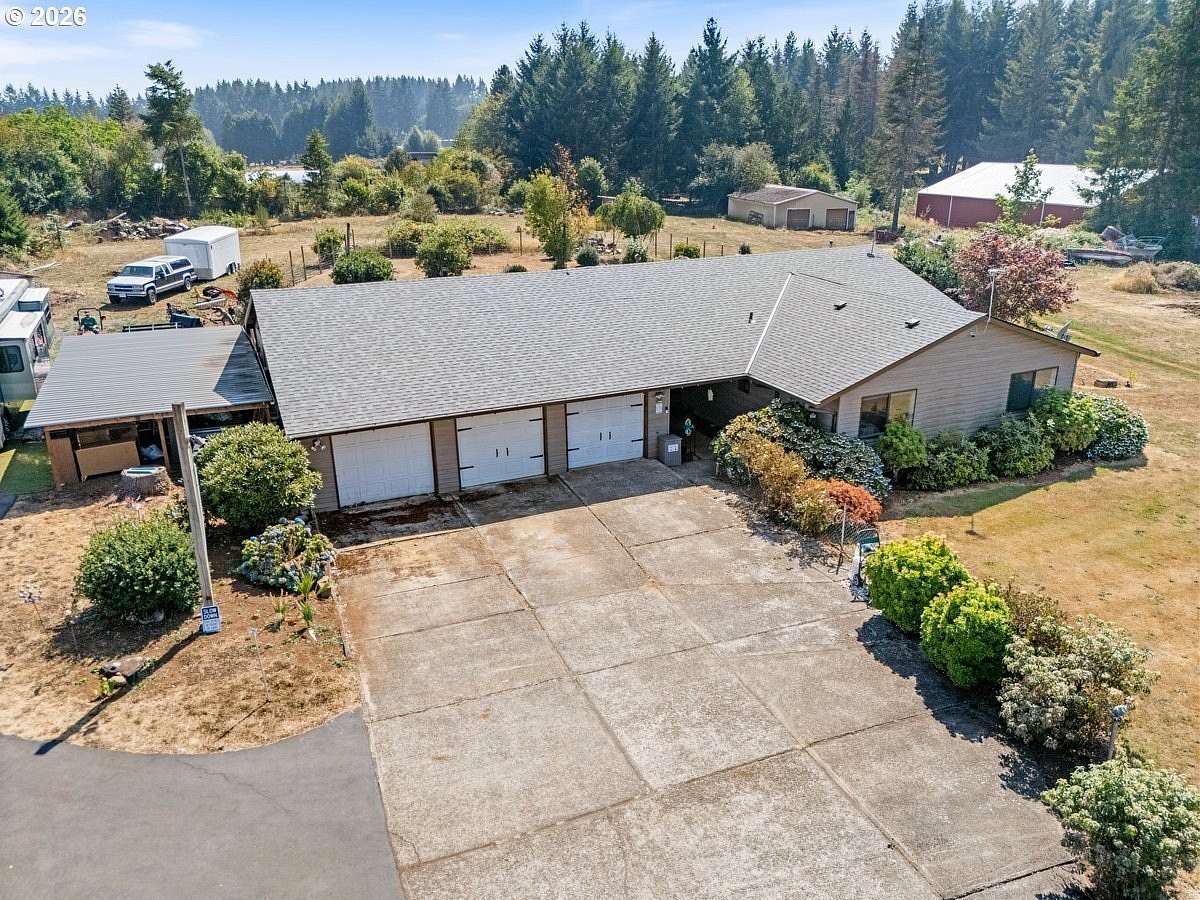 4.87 Acres of Land with Home for Sale in Estacada, Oregon