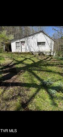 13.3 Acres of Land with Home for Sale in Hiltons, Virginia