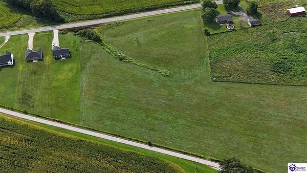 3 Acres of Land for Sale in Oakland, Kentucky