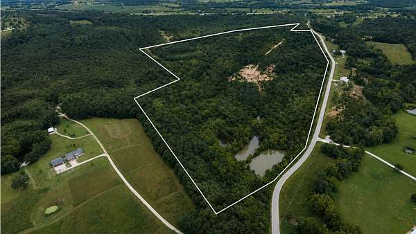 107 Acres of Recreational Land for Sale in Henley, Missouri