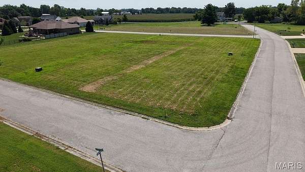 0.32 Acres of Residential Land for Sale in Staunton, Illinois