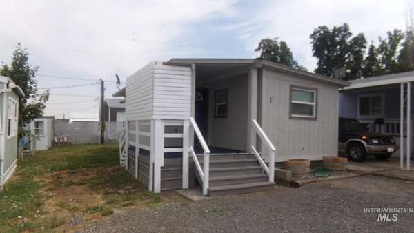 1.47 Acres of Land with Home for Sale in Lewiston, Idaho