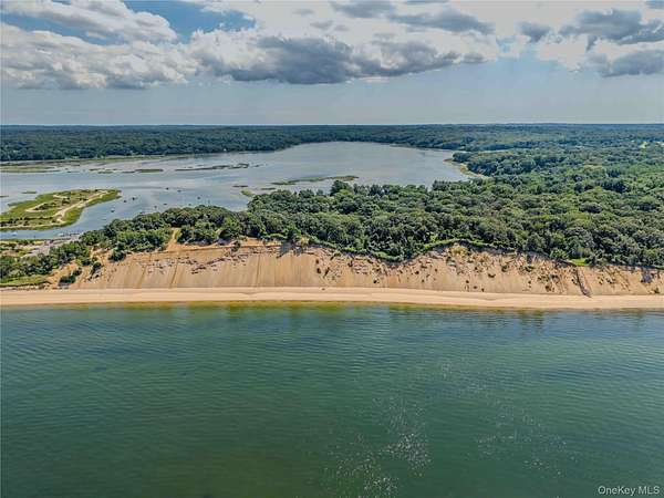 16.8 Acres of Land for Sale in Nissequogue, New York