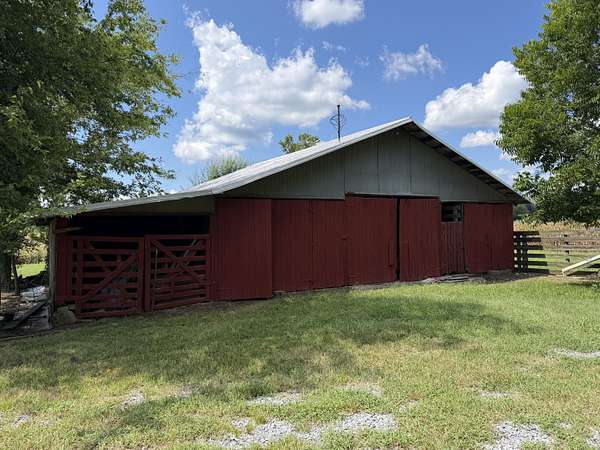 2.54 Acres of Residential Land for Sale in Cadiz, Kentucky