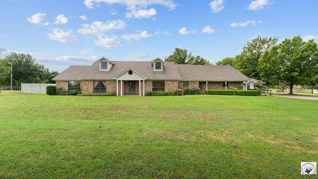 2 Acres of Land with Home for Sale in Atlanta, Texas