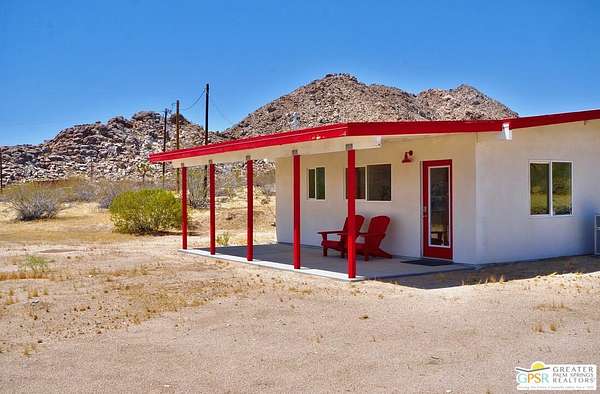2.5 Acres of Land with Home for Sale in Joshua Tree, California