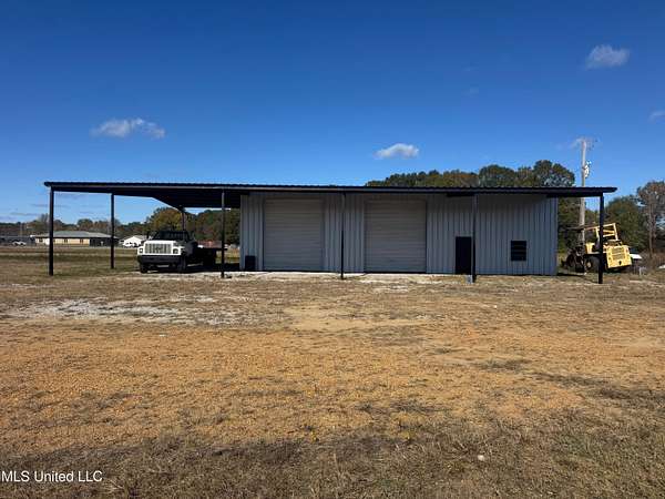 27 Acres of Land for Sale in Winona, Mississippi