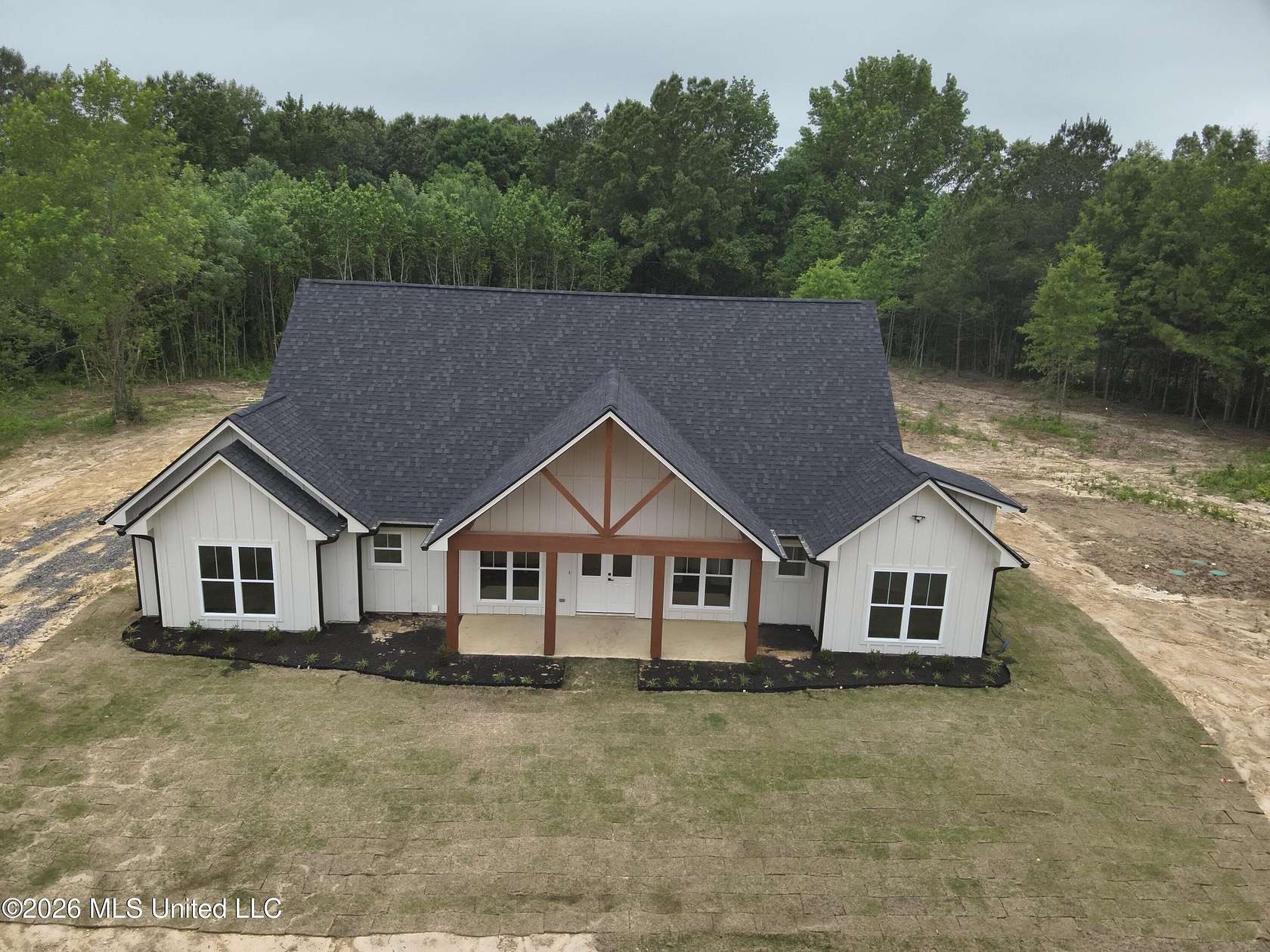 2 Acres of Land with Home for Sale in Pelahatchie, Mississippi