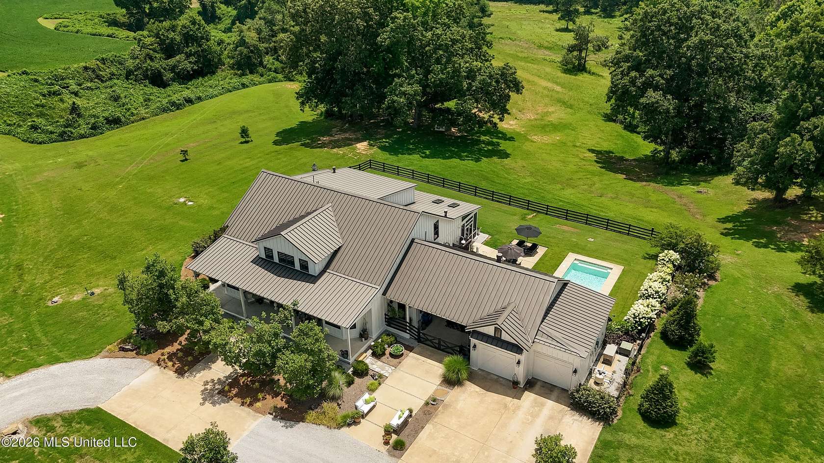 492 Acres of Land with Home for Sale in Ashland, Mississippi