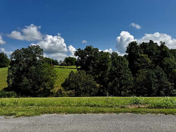 1.75 Acres of Residential Land for Sale in Baxter, Tennessee