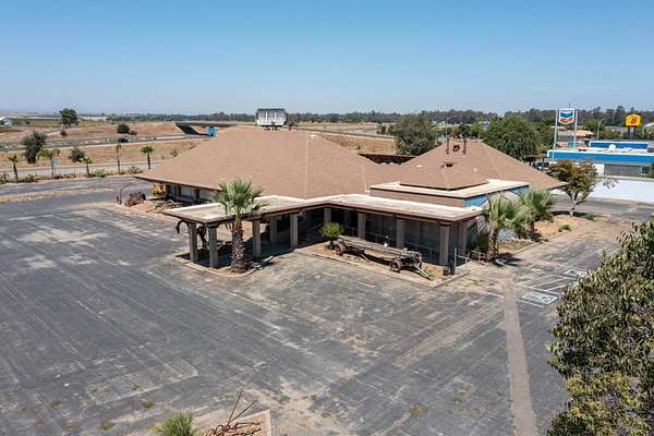 5 Acres of Commercial Land for Sale in Dunnigan, California