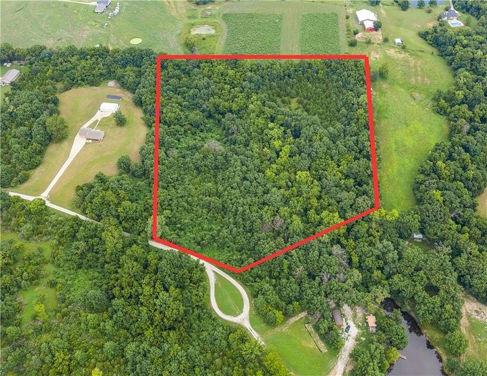 10 Acres of Residential Land for Sale in Lathrop, Missouri