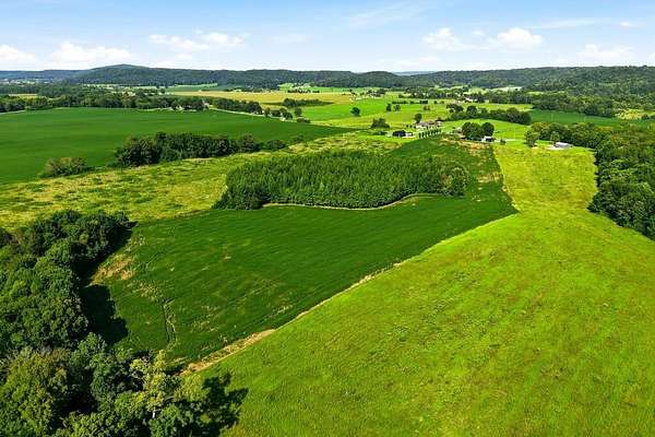 21 Acres of Land for Sale in Quebeck, Tennessee