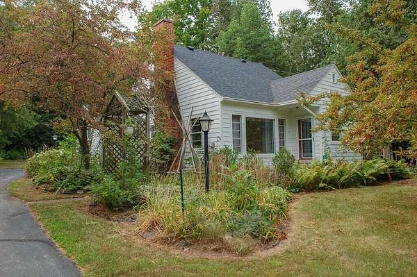 2.5 Acres of Improved Mixed-Use Land for Sale in Ellison Bay, Wisconsin
