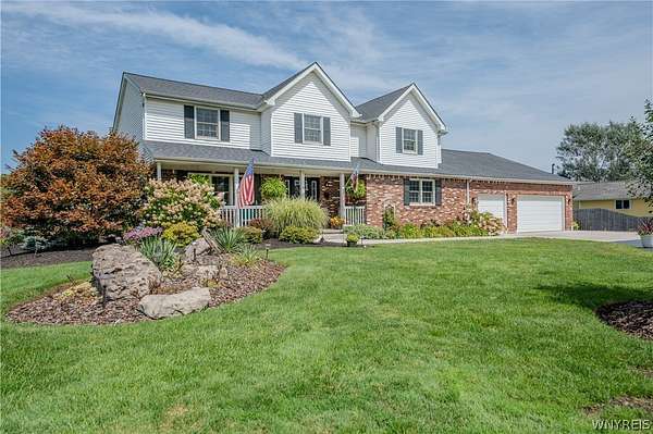4.5 Acres of Land with Home for Sale in North Tonawanda, New York