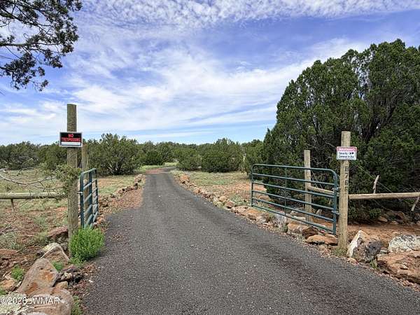 2.52 Acres of Residential Land for Sale in Show Low, Arizona