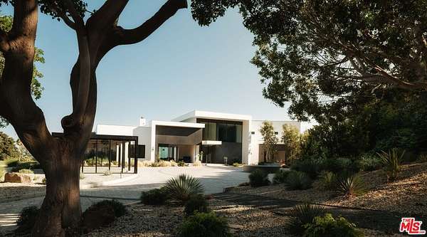 6.74 Acres of Land with Home for Sale in Malibu, California