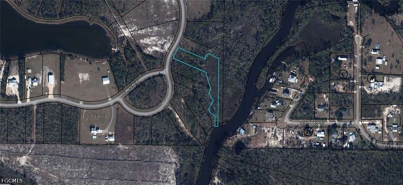 1.61 Acres of Land for Sale in Wewahitchka, Florida