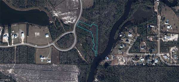 1.61 Acres of Land for Sale in Wewahitchka, Florida